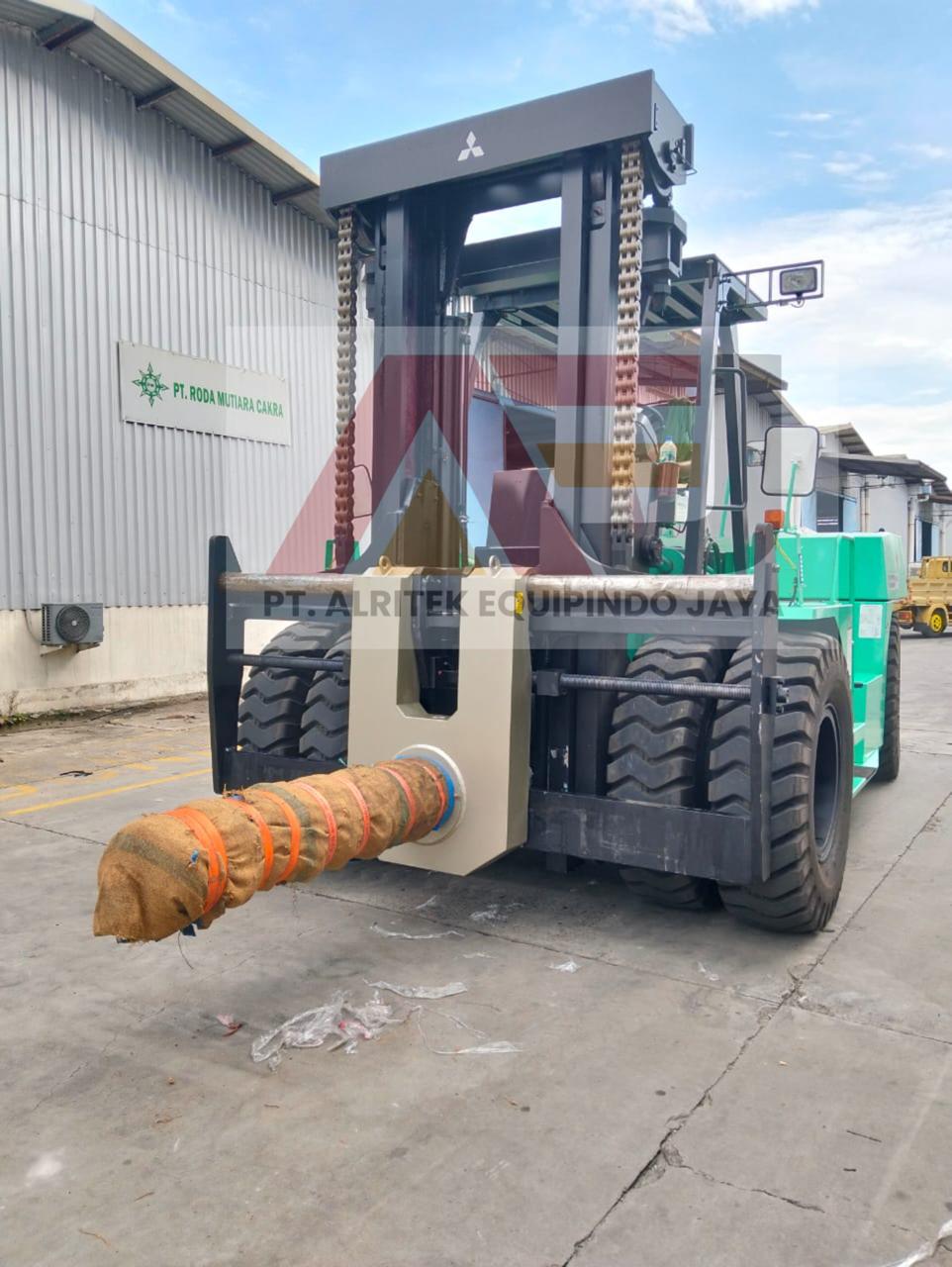 Coil Ramp: Solusi Penanganan Coil Logam yang Aman dan Tertata